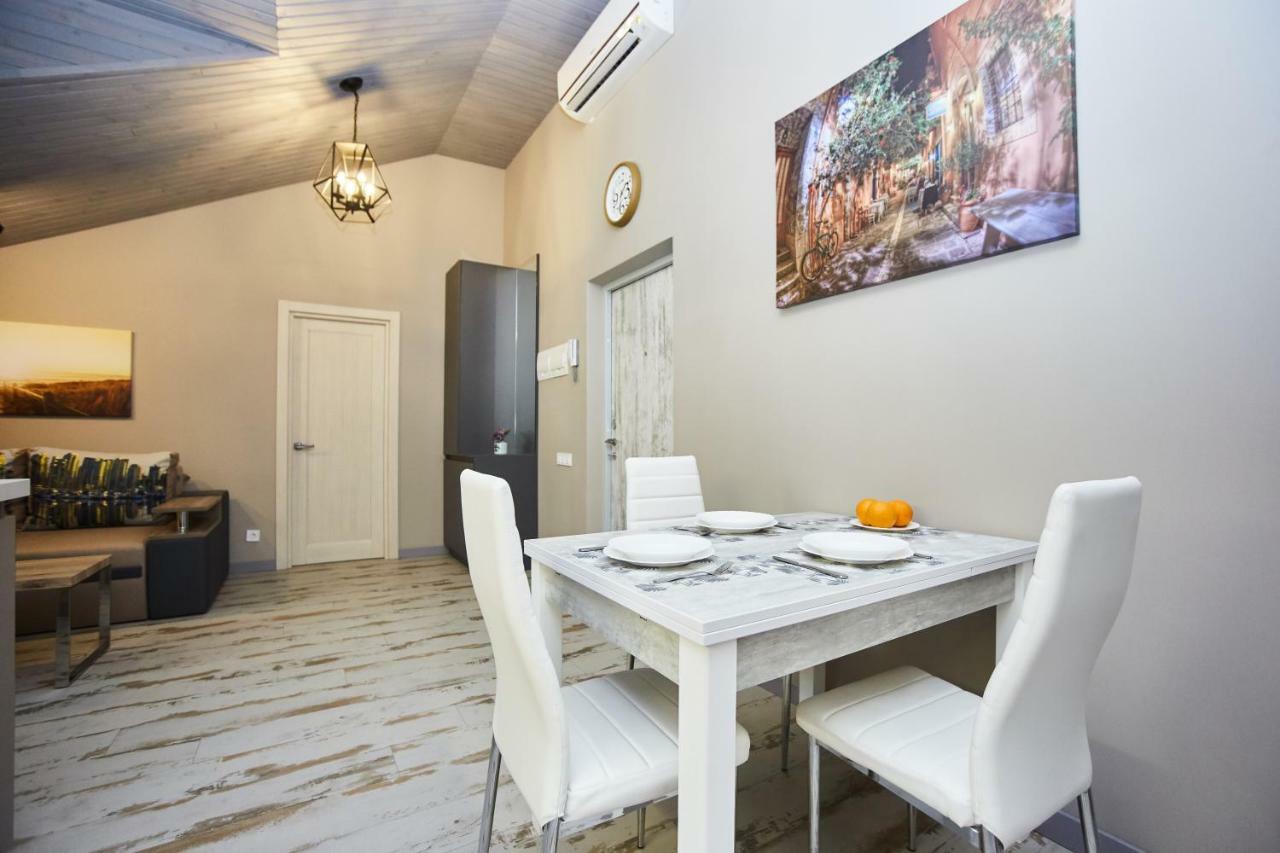 Luxury Apartment In The Heart Odessa Exterior foto